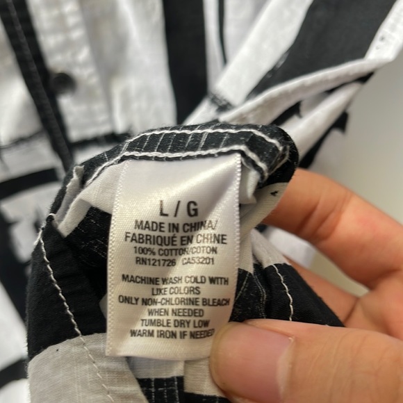 Brooklyn Calling N.Y.C Men’s Button Up T-Shirt | black and white | large - Picture 5 of 6